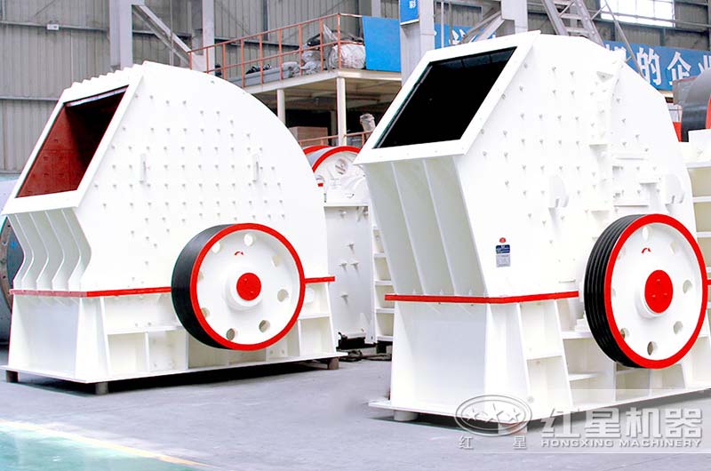 對比傳統(tǒng)錘破，一次成型單段錘破碎石強、出料更好